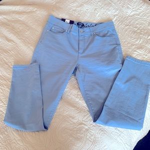 Jones New York Ladies Jeans size 10 Comfort Waist Skinny